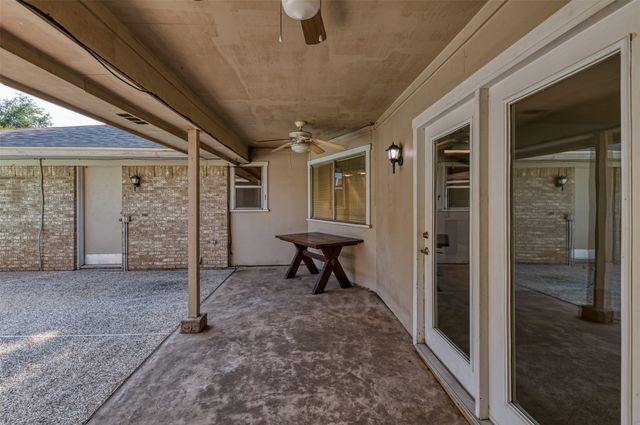 4501 Trowbridge Drive, Arlington, TX 76013