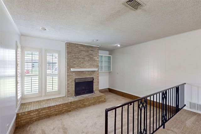 4501 Trowbridge Drive, Arlington, TX 76013