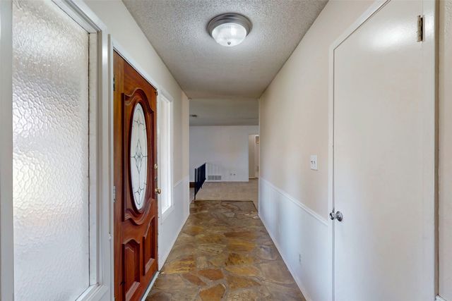 4501 Trowbridge Drive, Arlington, TX 76013