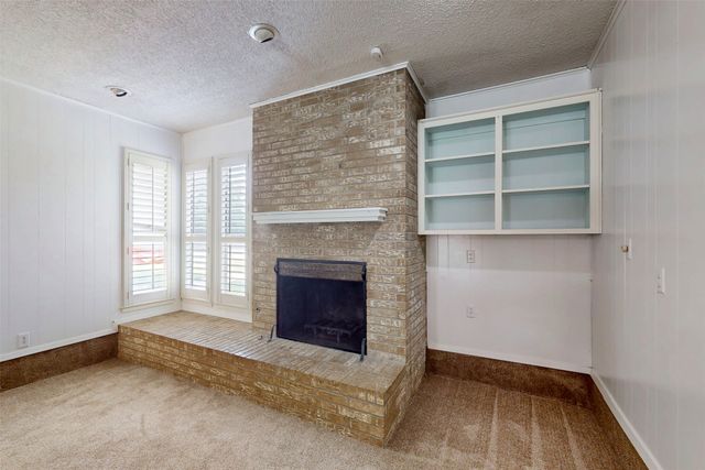 4501 Trowbridge Drive, Arlington, TX 76013