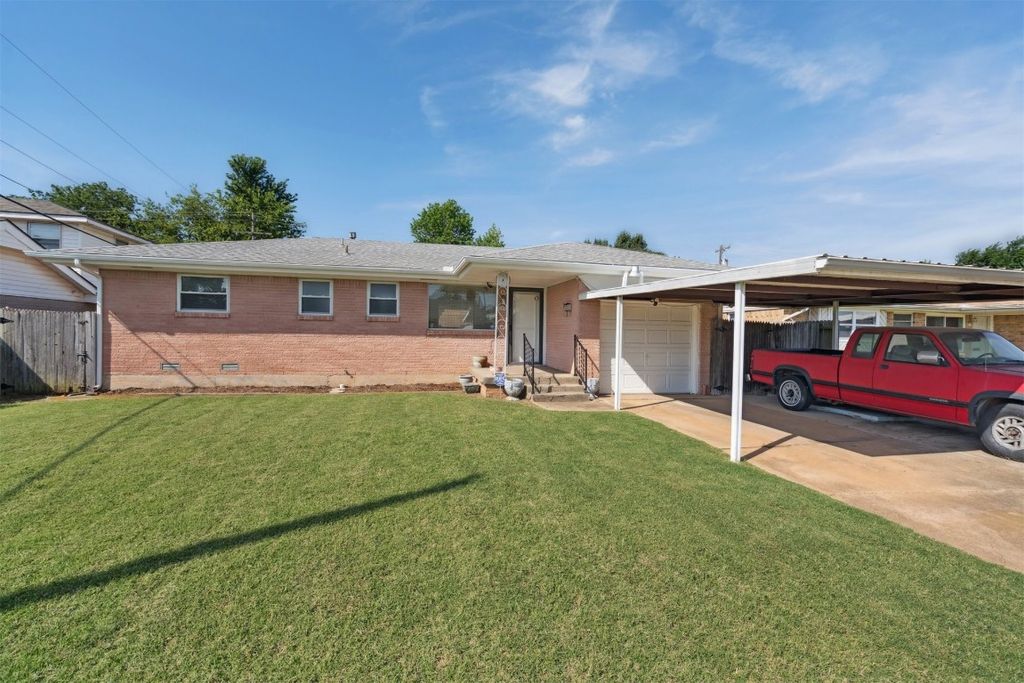 856 N Windermere Drive, Moore, OK 73160