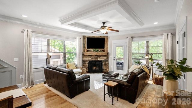 39 Tudor Way, Black Mountain, NC 28711