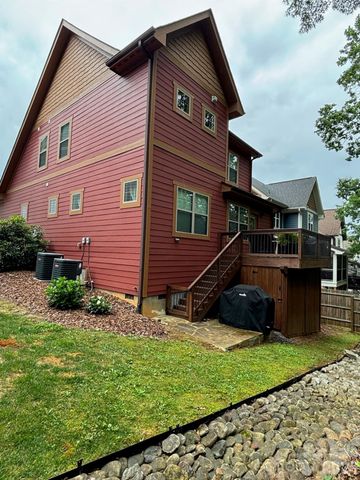 39 Tudor Way, Black Mountain, NC 28711