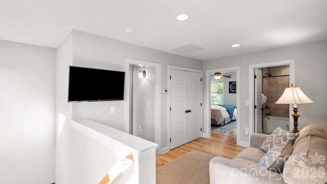 39 Tudor Way, Black Mountain, NC 28711