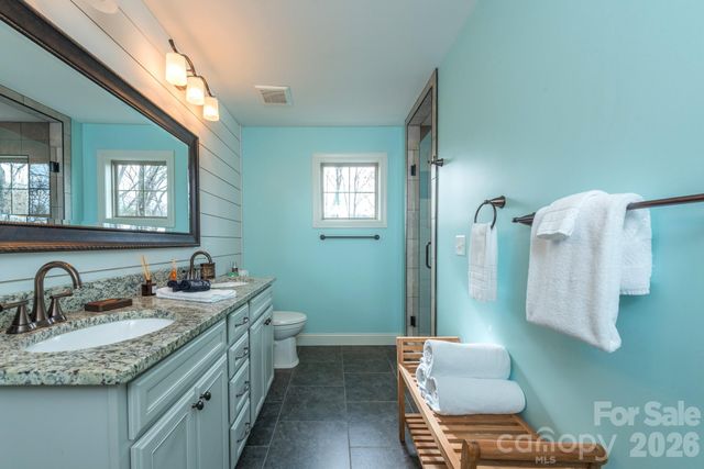 39 Tudor Way, Black Mountain, NC 28711