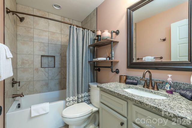 39 Tudor Way, Black Mountain, NC 28711