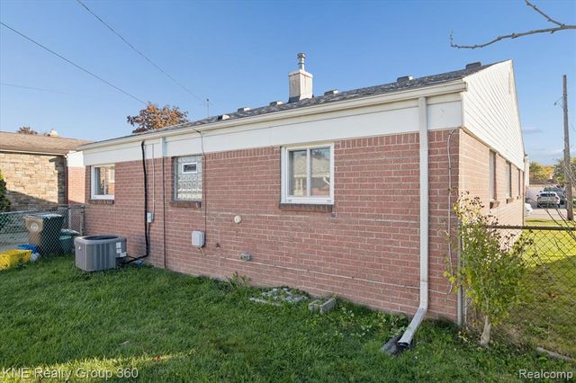 15464 Mulberry Street, Southgate, MI 48195