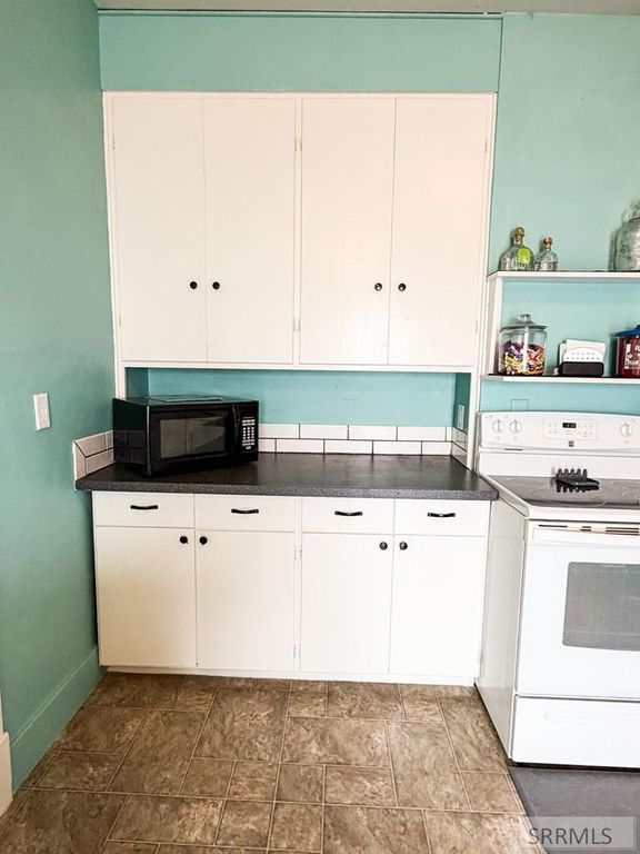 Image 11 of property listing at 645 W 1 N, St Anthony, ID 83445