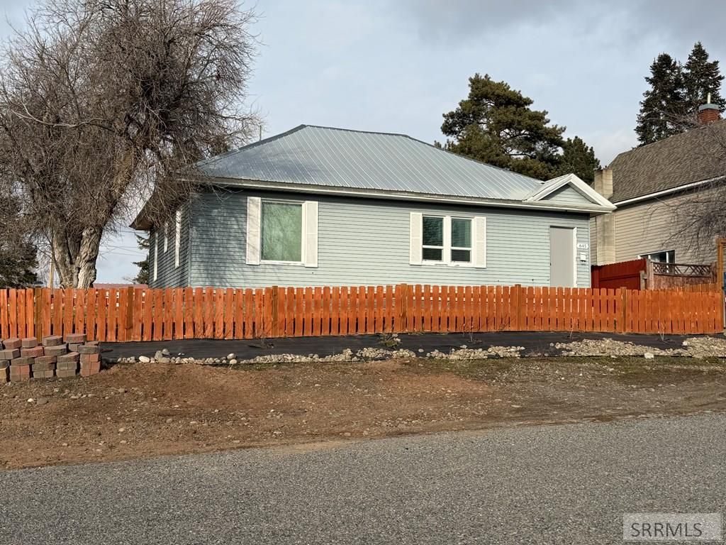 Image 26 of property listing at 645 W 1 N, St Anthony, ID 83445