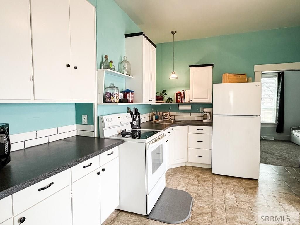 Image 8 of property listing at 645 W 1 N, St Anthony, ID 83445