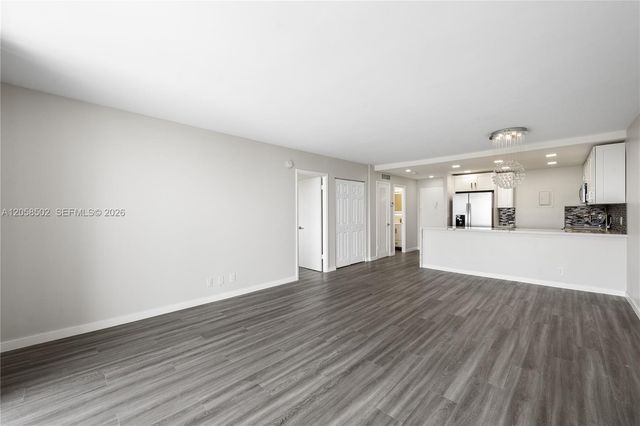 16740 NE 9th Avenue 809, North Miami Beach, FL 33162