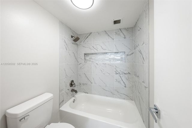 16740 NE 9th Avenue 809, North Miami Beach, FL 33162