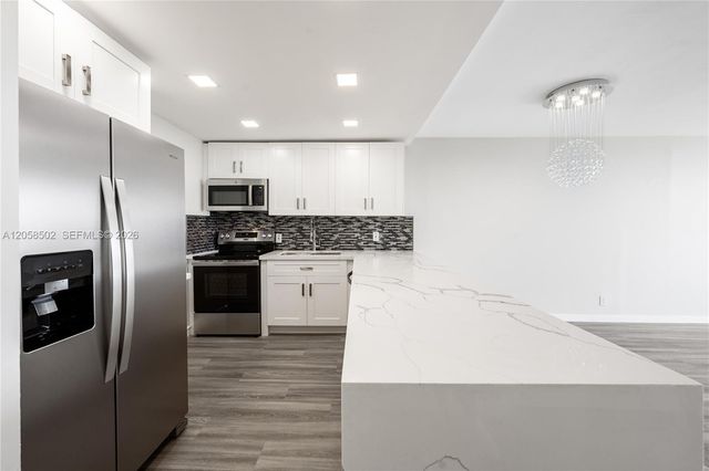 16740 NE 9th Avenue 809, North Miami Beach, FL 33162
