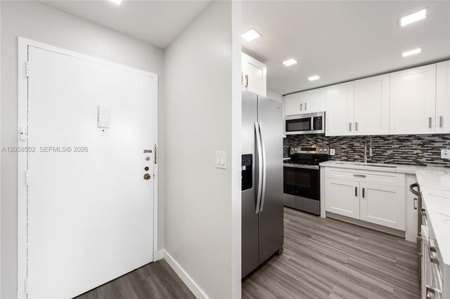 16740 NE 9th Avenue 809, North Miami Beach, FL 33162