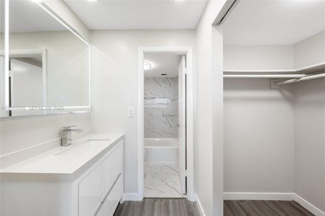 16740 NE 9th Avenue 809, North Miami Beach, FL 33162