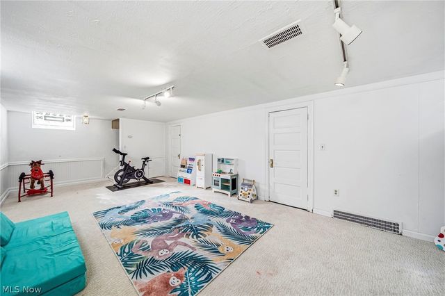 2476 Channing Road, University Heights, OH 44118