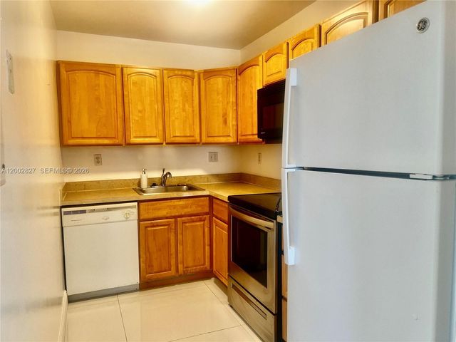 405 S Pine Island Rd 403D, Plantation, FL 33324