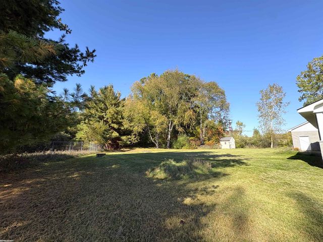 8760 Gratiot Road, Columbus, MI 48063