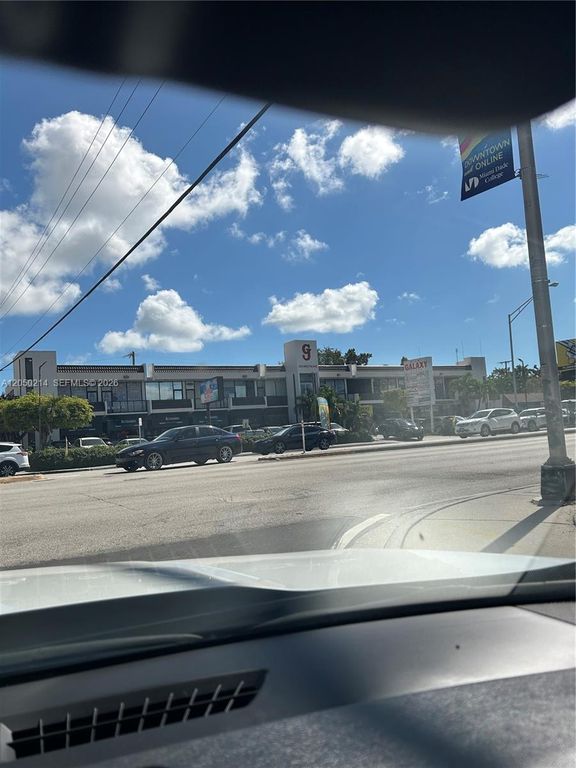 285 NW 27th Ave 9, Miami, FL 33125
