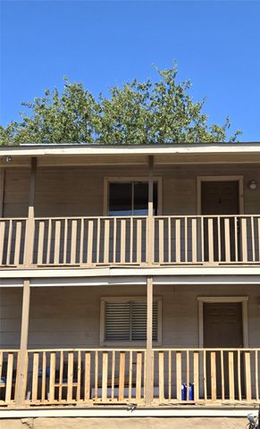 203 S Mitchell St ST 4, San Marcos, TX 78666