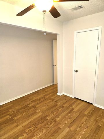 203 S Mitchell St ST 4, San Marcos, TX 78666