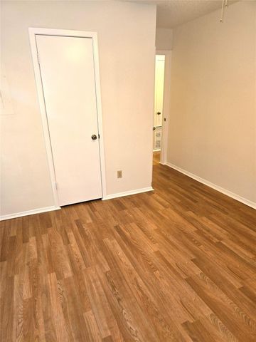 203 S Mitchell St ST 4, San Marcos, TX 78666
