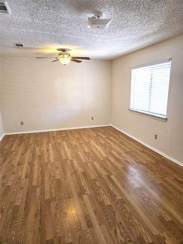 203 S Mitchell St ST 4, San Marcos, TX 78666