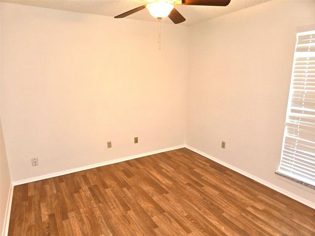 203 S Mitchell St ST 4, San Marcos, TX 78666