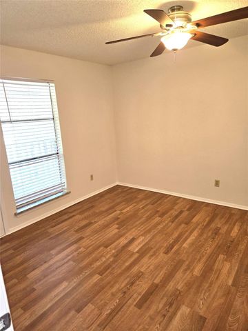 203 S Mitchell St ST 4, San Marcos, TX 78666