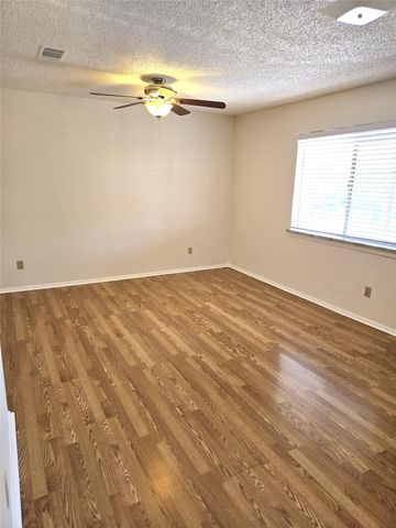 203 S Mitchell St ST 4, San Marcos, TX 78666