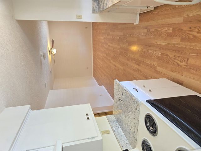203 S Mitchell St ST 4, San Marcos, TX 78666
