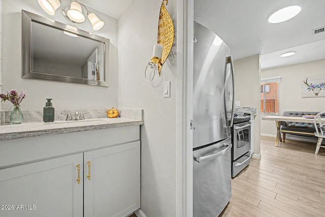 600 S DOBSON Road 92, Mesa, AZ 85202