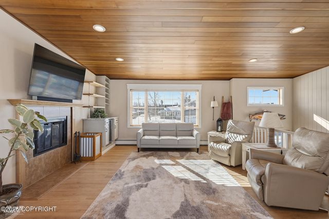 304 W Katmai Avenue, Soldotna, AK 99669