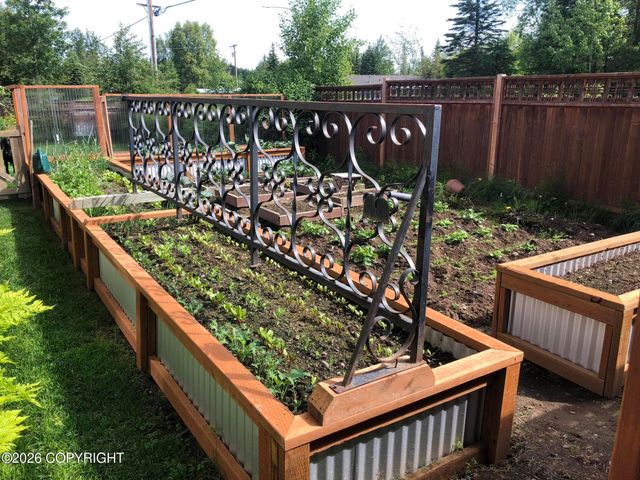 304 W Katmai Avenue, Soldotna, AK 99669