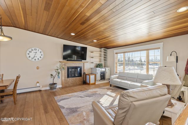 304 W Katmai Avenue, Soldotna, AK 99669