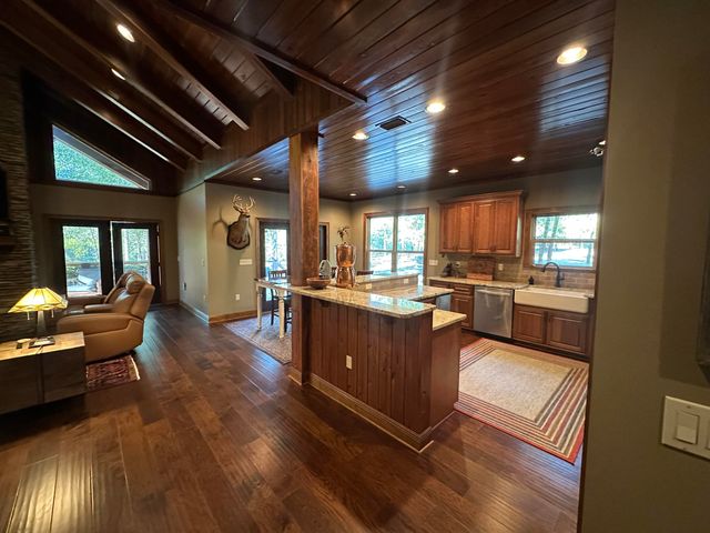 570 Little Mdw Way, Laurel Hill, FL 32567