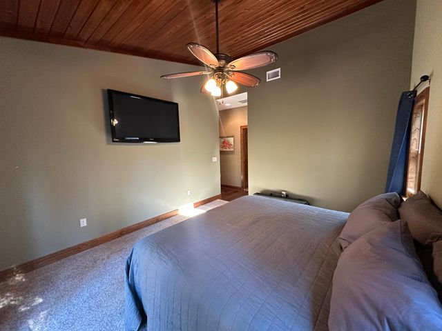 570 Little Mdw Way, Laurel Hill, FL 32567