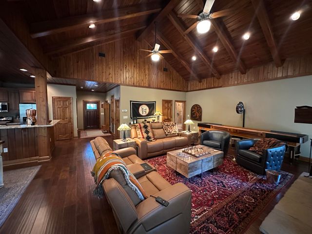 570 Little Mdw Way, Laurel Hill, FL 32567