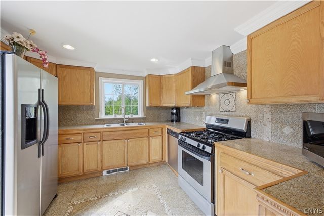 4929 Fayetteville Manlius Road, Manlius, NY 13104