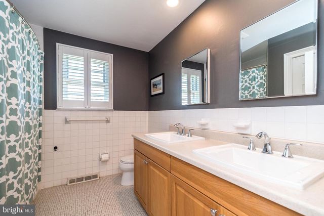1440 JOEL DR, Ambler, PA 19002