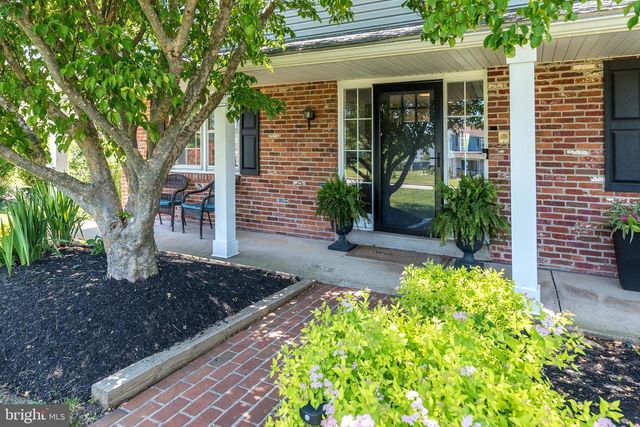 1440 JOEL DR, Ambler, PA 19002