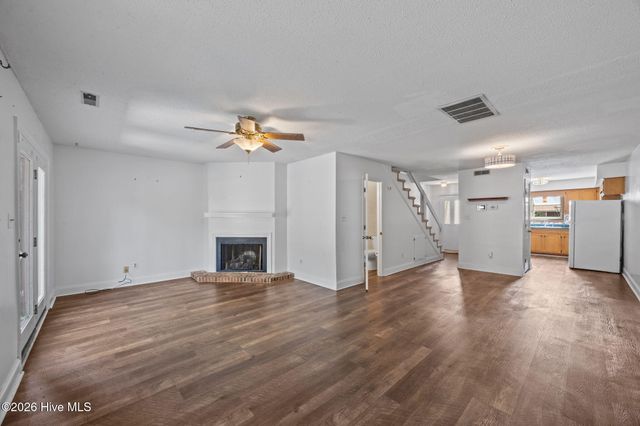 92 Quarterdeck Townes, New Bern, NC 28562