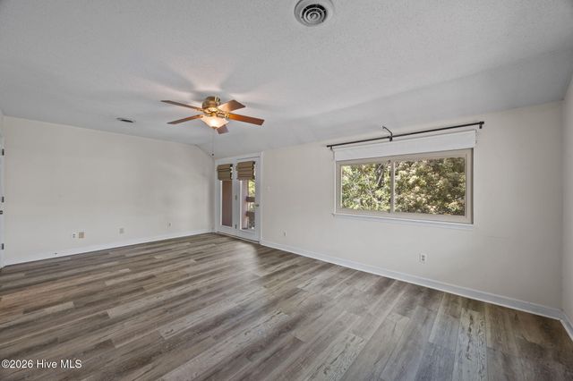 92 Quarterdeck Townes, New Bern, NC 28562