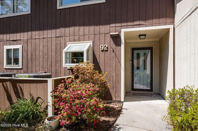 92 Quarterdeck Townes, New Bern, NC 28562