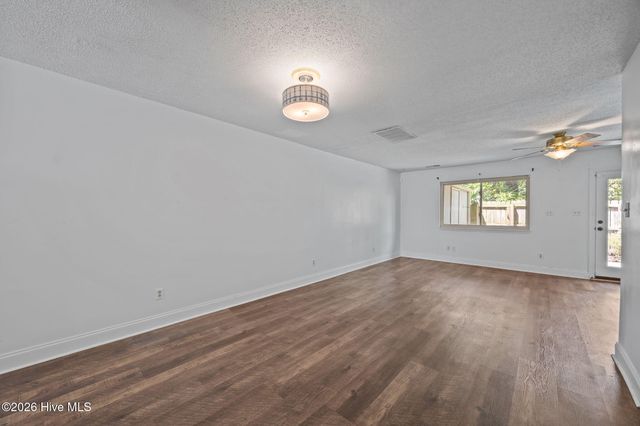 92 Quarterdeck Townes, New Bern, NC 28562