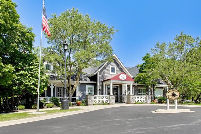 615 Paris Avenue, Oswego, IL 60543