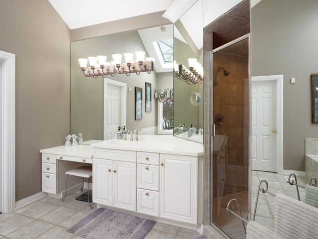 4205 Royal Fox Drive, St. Charles, IL 60174