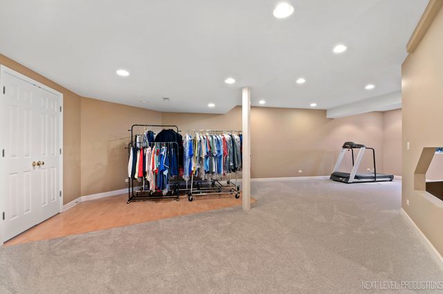 4205 Royal Fox Drive, St. Charles, IL 60174