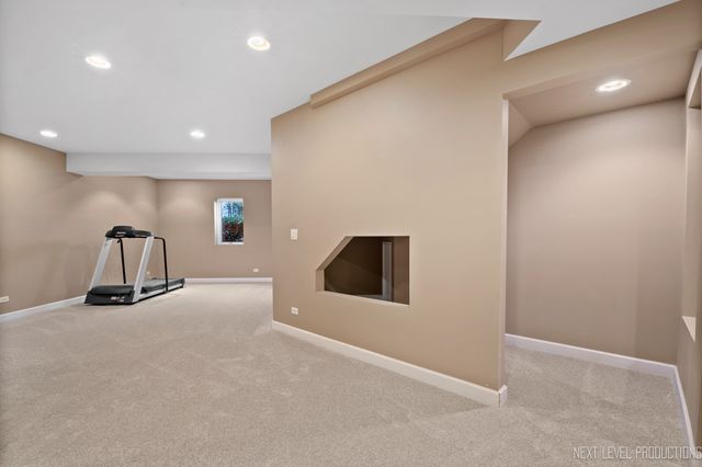 4205 Royal Fox Drive, St. Charles, IL 60174