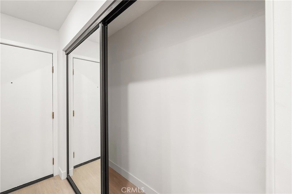 Image 14 of property listing at 22100 Burbank 250f, Woodland Hills, CA 91367